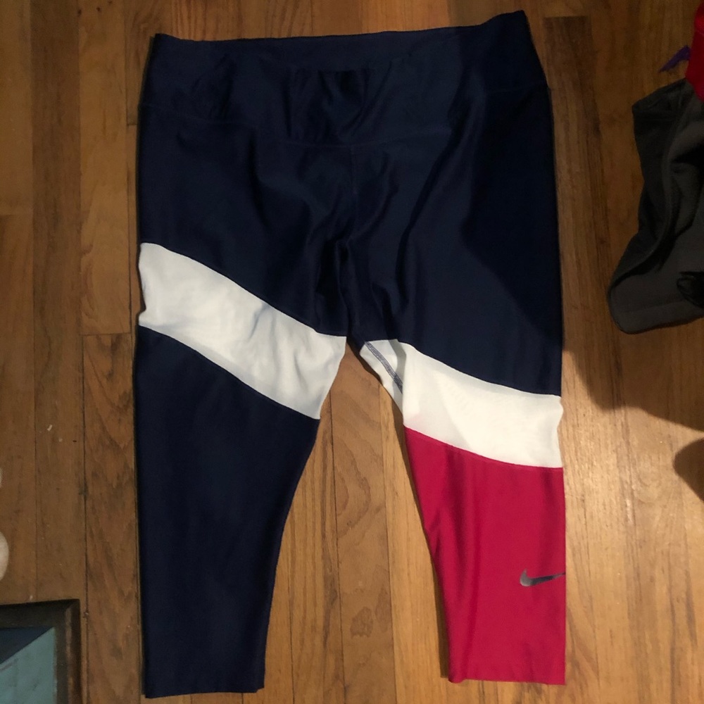 Nike Compression Dry-Fit Cropped Tights